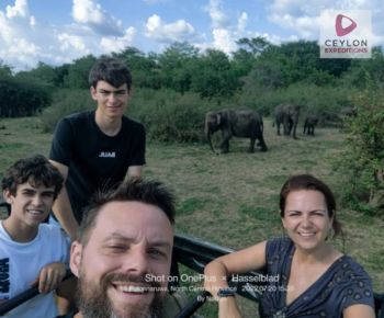 family-safari-minneriya-national-park-ceylon-expeditions-package-holidays-sri-lanka