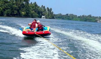 water-sports-bentota-luxury-package-holidays-to-sri-lanka-ceylon-expeditions
