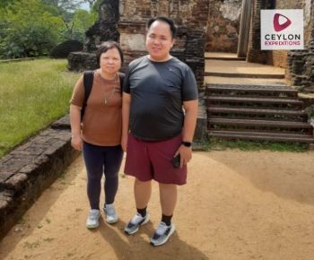 couple-inancient-city-of-polonnaruwa-ceylon-expeditions-best-travel-agent