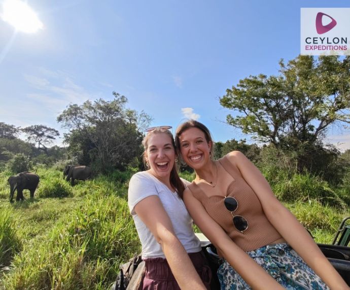 2-girls-on-safari-jeep-minneriya-national-park-wildlife-holidays-ceylon-expeditions