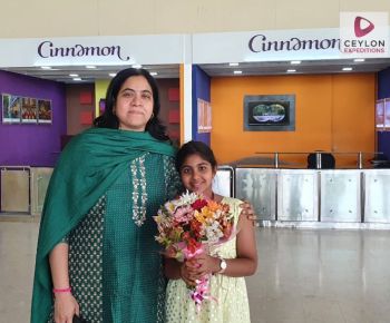 tourist-welcome-at-colombo-airport-ceylon-expeditions-travels