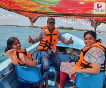 boat-ride-pigeon-island-trincomalee-ceylon-expeditions-sri-lanka